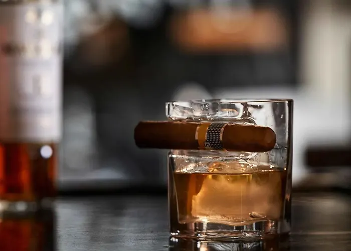 Hotel Mykonos Kosmoplaz 4*