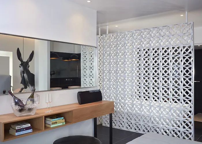 Hotel Mykonos Kosmoplaz 4*