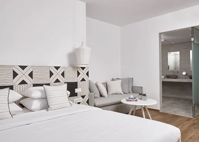 Hotel Mykonos Kosmoplaz 4*